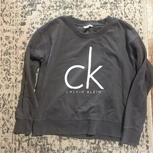 Calvin Klein Crew Sweatshirt

EUC
Dark grey

Non smoking non pet home